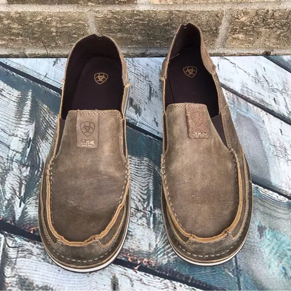 💙 Ariat Men’s Cruiser Bomber Brown Slip On Shoes