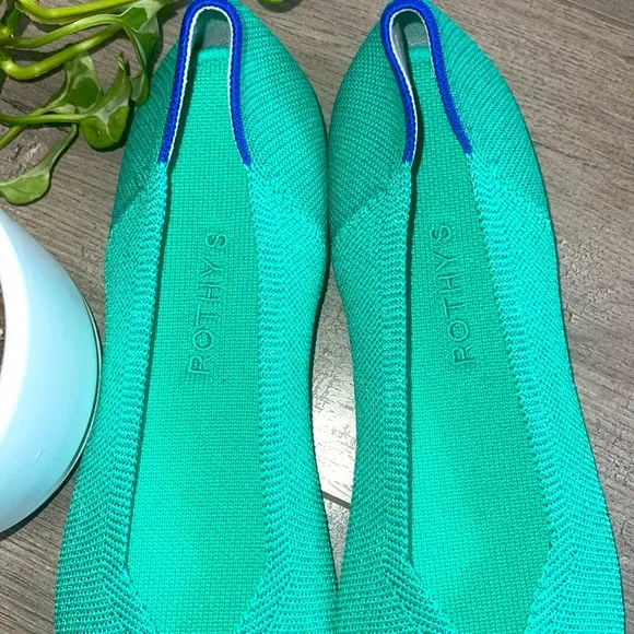 - Rothy’s limited edition mojito metallic size 8.5 round toe woman flat shoes