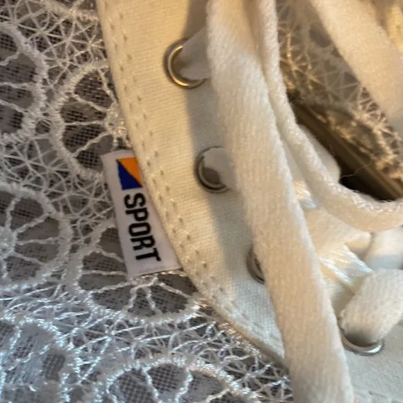 💜💜 SPORT White/Ivory  Lace Platform HiTop Shoes Ladies Size 39