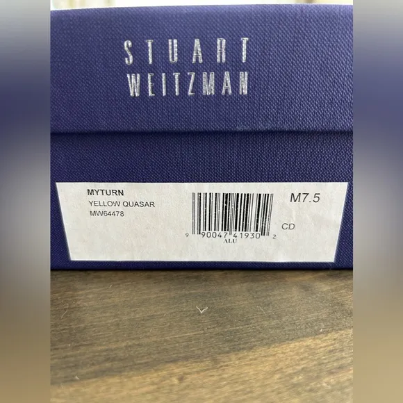 💛⭐️ The Stuart Weitzman Myturn Yellow Quasar Sandals 💛⭐️