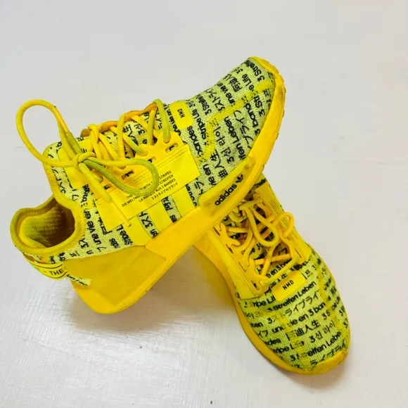2022 ADIDAS NMD R1 V2 J &quot;All Over Print&quot; FZ6236 Running Sneakers big boy Kids US