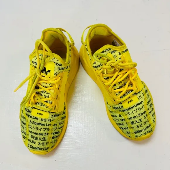 2022 ADIDAS NMD R1 V2 J &quot;All Over Print&quot; FZ6236 Running Sneakers big boy Kids US
