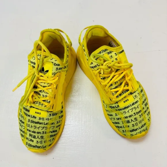 2022 ADIDAS NMD R1 V2 J &quot;All Over Print&quot; FZ6236 Running Sneakers big boy Kids US