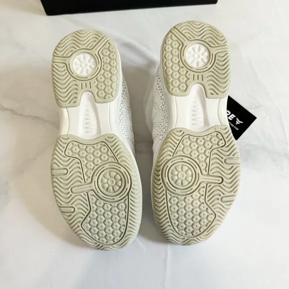 531. CORE Tennis Pádel White Athletic Tennis Shoes Sneakers 8.5 Lightweight NEW