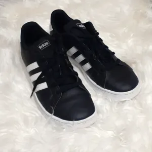 Adidas Black Superstar Sneakers Size 5 1/2