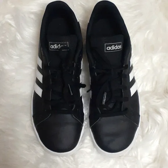 Adidas Black Superstar Sneakers Size 5 1/2