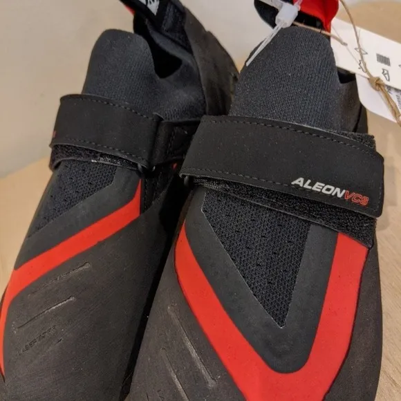 Adidas Five Ten 5.10 Aleon Climbing Shoes Black Red BC0861 Men's Size 11