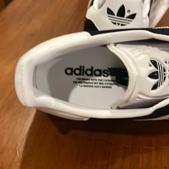 Adidas Gazelle shoes sneakers new black white BB5476 Men’s Size 10