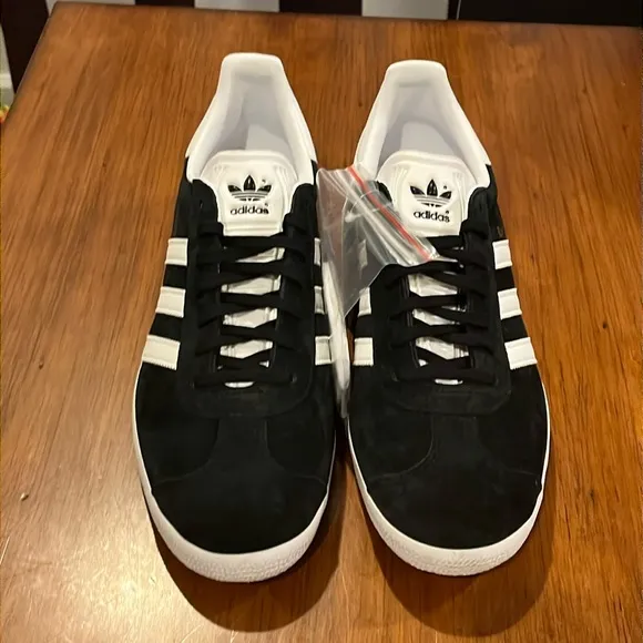 Adidas Gazelle shoes sneakers new black white BB5476 Men’s Size 10