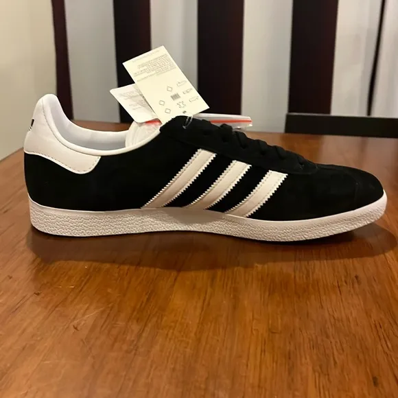 Adidas Gazelle shoes sneakers new black white BB5476 Men’s Size 10