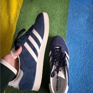 Adidas Men's Blue Sneakers