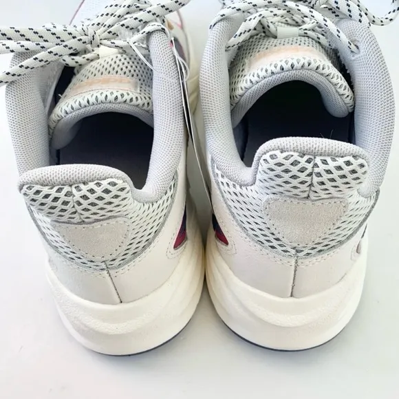 Adidas Men’s Sneakers 8 New