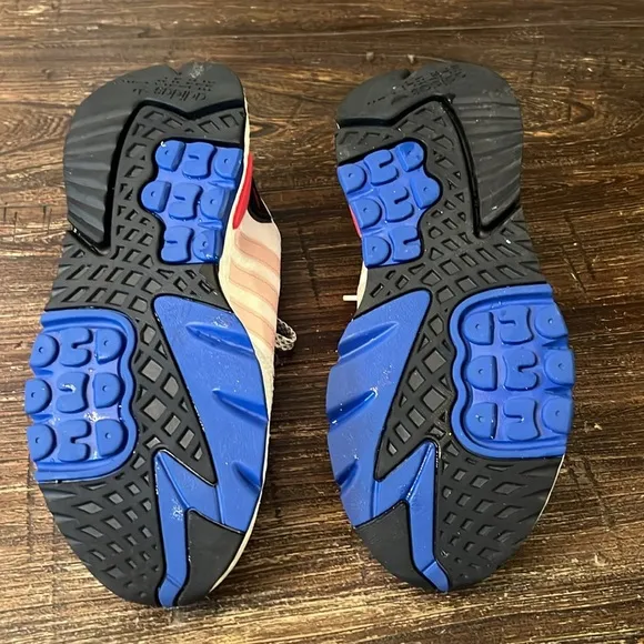 Adidas Nite Jogger Running Shows Women’s Size 9