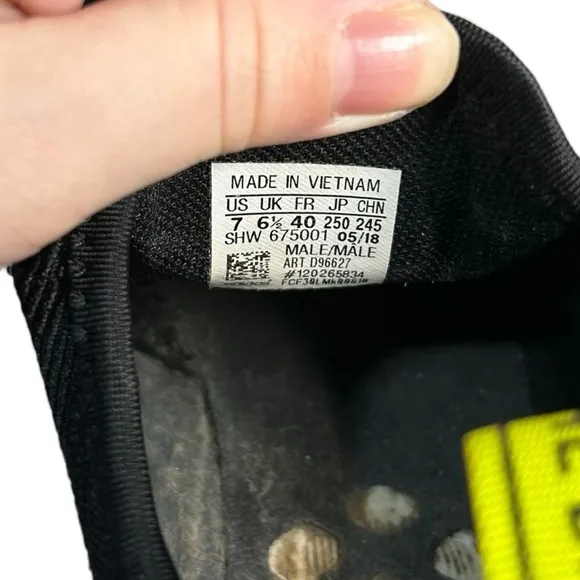 Adidas NMD R1 men’s running sneakers size 7 | adidas athletic sneakers