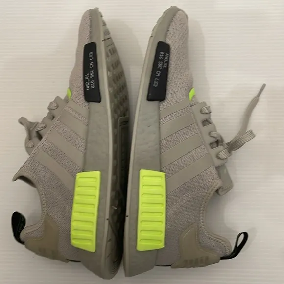 ADIDAS NMD_R1 SIGNAL GREEN RUNNING SNEAKERS MENS SIZE 12