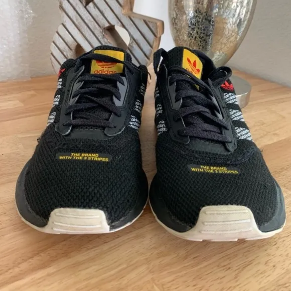 Adidas Originals Swift Run X Athletic SneakerIn Core Black/ Ftwr White Size 8.5