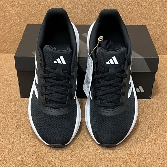 Adidas Runfalcon 3.0 women’s running shoes size 8