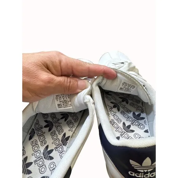 Adidas Samoa G56275 men’s white red white blue shoe sneakers size 13 SkU 4408