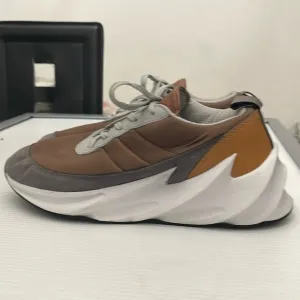 ADIDAS SHARK RUNNING SNEAKERS MENS SIZE 9.5
