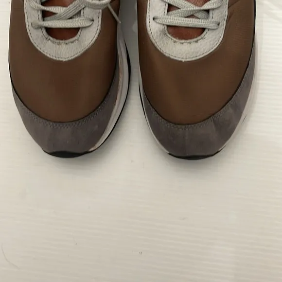 ADIDAS SHARK RUNNING SNEAKERS MENS SIZE 9.5
