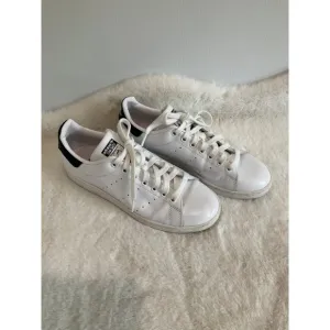 Adidas Stan Smith White with Navy Blue Men's size 6