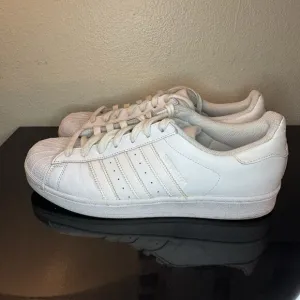 Adidas Superstar All White Striped Leather Low Top Sneakers Men's Size 9.5 EUC