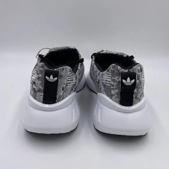 adidas Swift Run 22 Black / White Womens Shoes