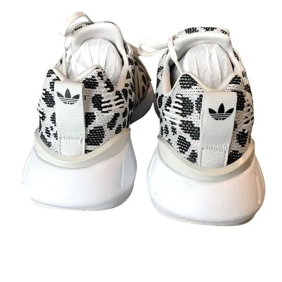 Adidas Swift Run 22 Low Dalmatian Sneakers Running Womens Size 7 Black White New