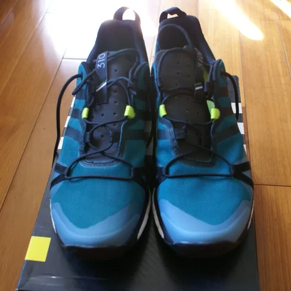 Adidas Terrex Agravic outdoors series mens 8.5