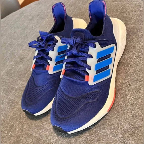 Adidas Ultraboost 22 M8 W9.5 Indigo Blue Running Sneakers Orig $190 Exc Cond