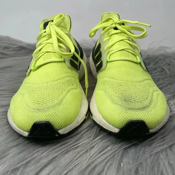 Adidas UltraBoost 22 Mens Size 11.5 Solar Yellow Black Athletic Running Sneakers