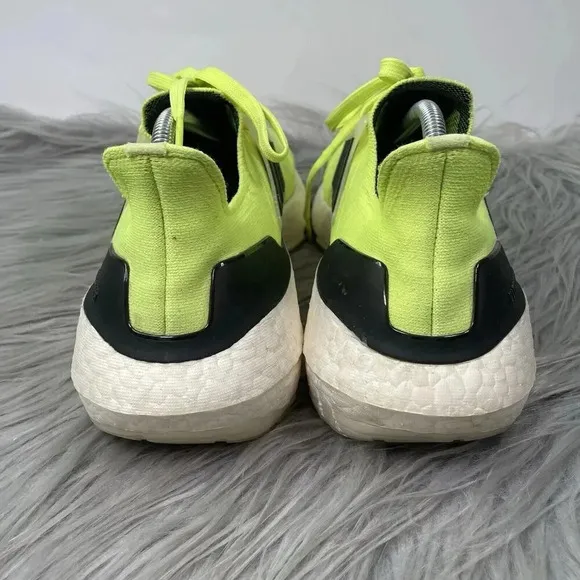 Adidas UltraBoost 22 Mens Size 11.5 Solar Yellow Black Athletic Running Sneakers