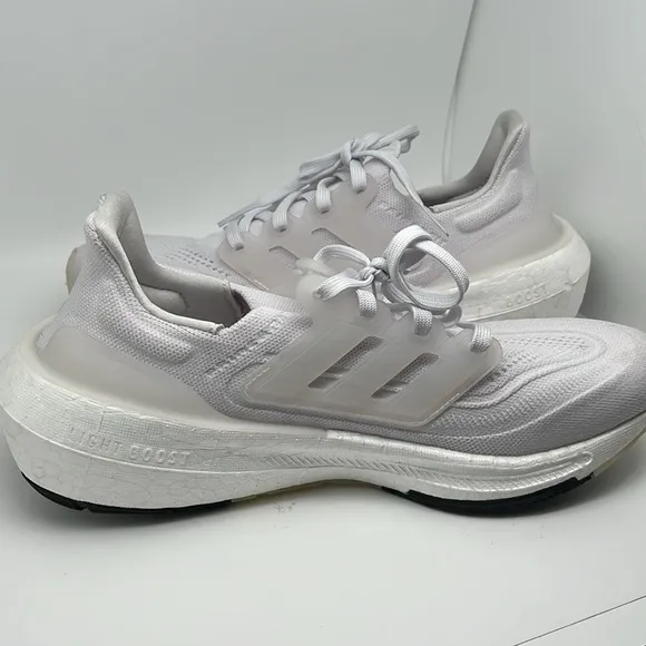 Adidas Ultraboost‎ Light Men's Women's Unisex White Running Shoes Size 9 -NEW