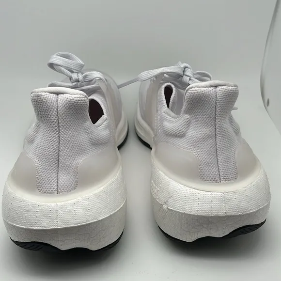 Adidas Ultraboost‎ Light Men's Women's Unisex White Running Shoes Size 9 -NEW