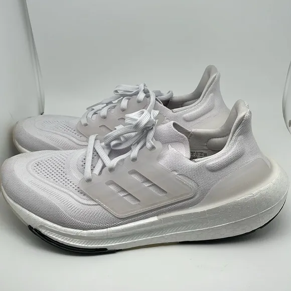 Adidas Ultraboost‎ Light Men's Women's Unisex White Running Shoes Size 9 -NEW