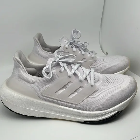 Adidas Ultraboost‎ Light Men's Women's Unisex White Running Shoes Size 9 -NEW
