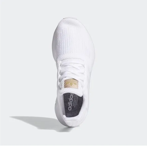 Adidas Woman’s Swift Run Shoes White Sneakers Sz 7.5