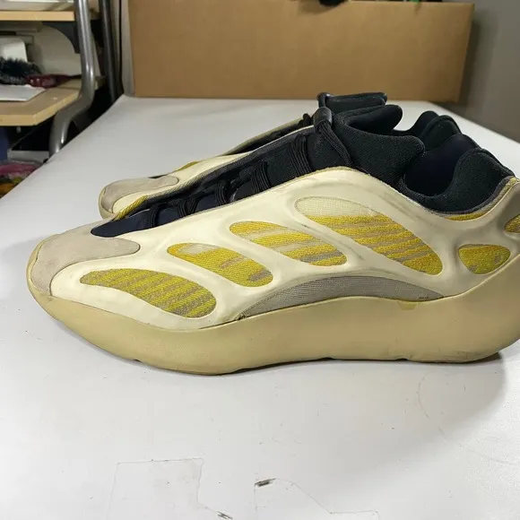 ADIDAS YEEZY 700 V3 Safflower Sneakers Shoes Men's 12