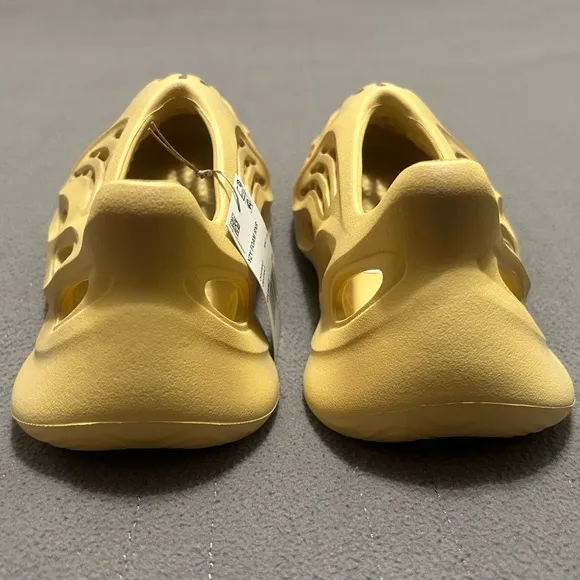 Adidas Yeezy Foam RNR Runner Desert Sand 2023 YZY Authentic GV6843 Size 7 New