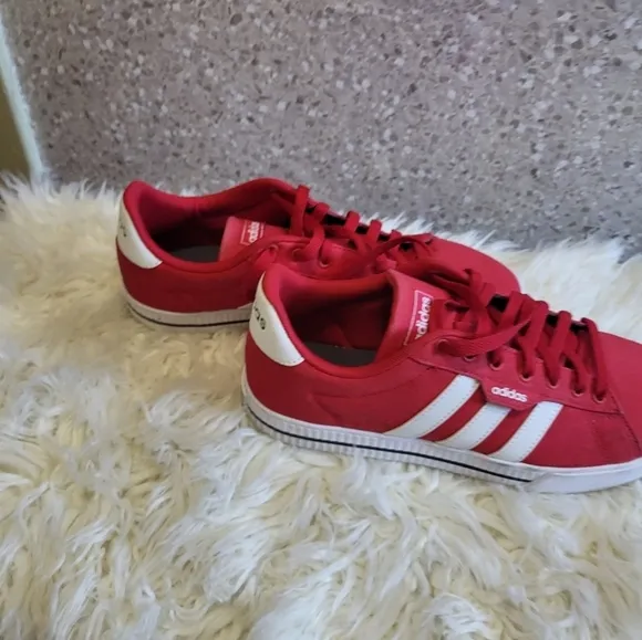 Adisias Daily 3.0 Men's Red And White Sneakers GY8116, Size 10