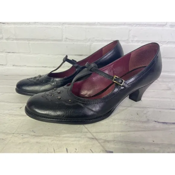 Aerosoles T- Strap Semi Circle Black Leather Upper Rivets Heels Shoes Size 11
