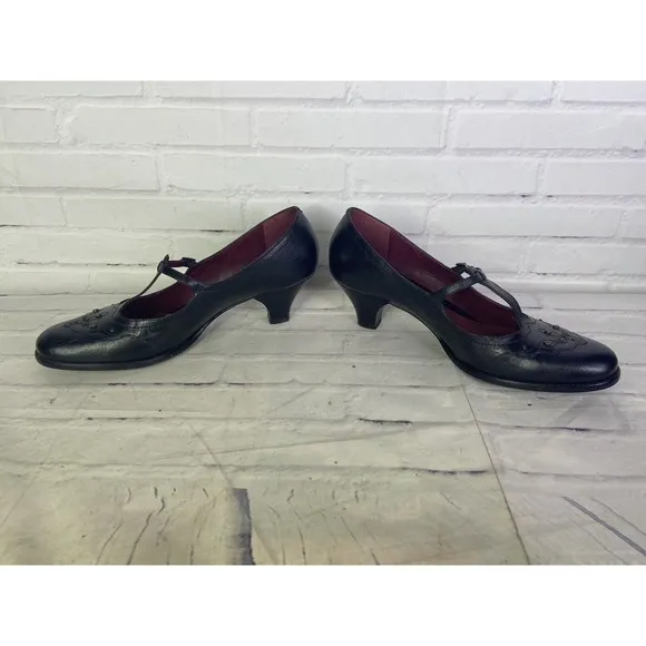 Aerosoles T- Strap Semi Circle Black Leather Upper Rivets Heels Shoes Size 11