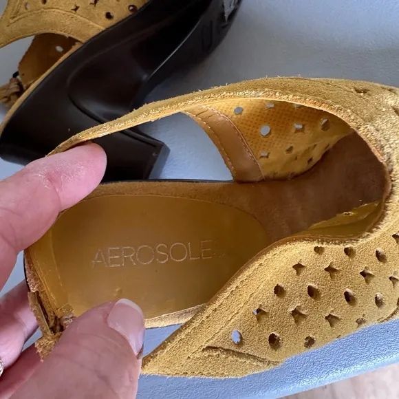 Aerosoles Women's Yellow Peep-Toe Sandal Heels