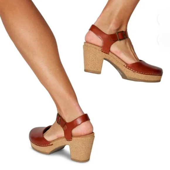 AETREX Finley NWT Size40 Cognac Babydoll Cork Platforms Arch Support Memory Foam