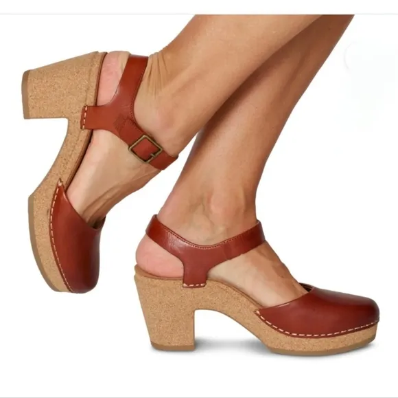 AETREX Finley NWT Size40 Cognac Babydoll Cork Platforms Arch Support Memory Foam