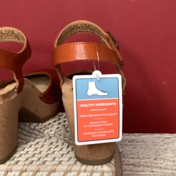 AETREX Finley NWT Size40 Cognac Babydoll Cork Platforms Arch Support Memory Foam
