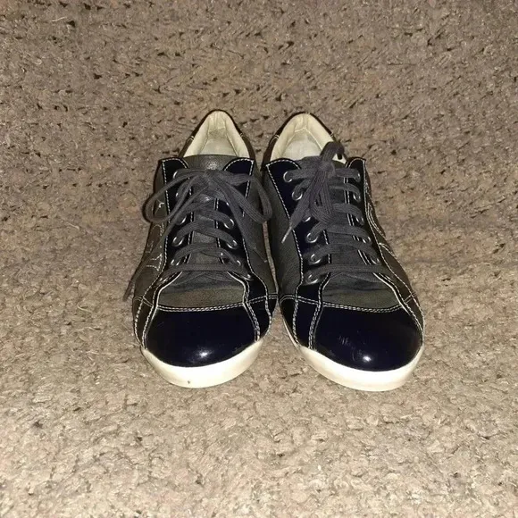AGL-Attilio Guisti Leombruni-Gray/Black Leather Sporty Sneakers-Sz 38-Excellent