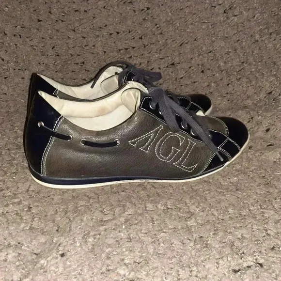 AGL-Attilio Guisti Leombruni-Gray/Black Leather Sporty Sneakers-Sz 38-Excellent