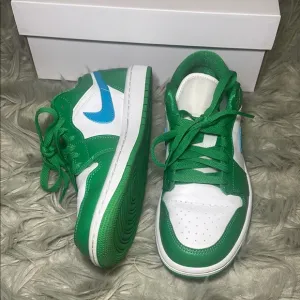 Air Jordan 1 low- lucky green