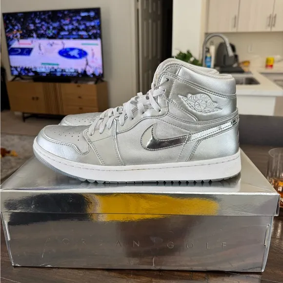 Air Jordan 1 Silver High-Top Golf